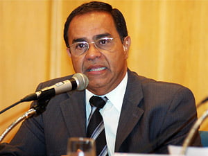 Desembargador Siro Darlan divulga mensagem com duras críticas a operação Lava Jato