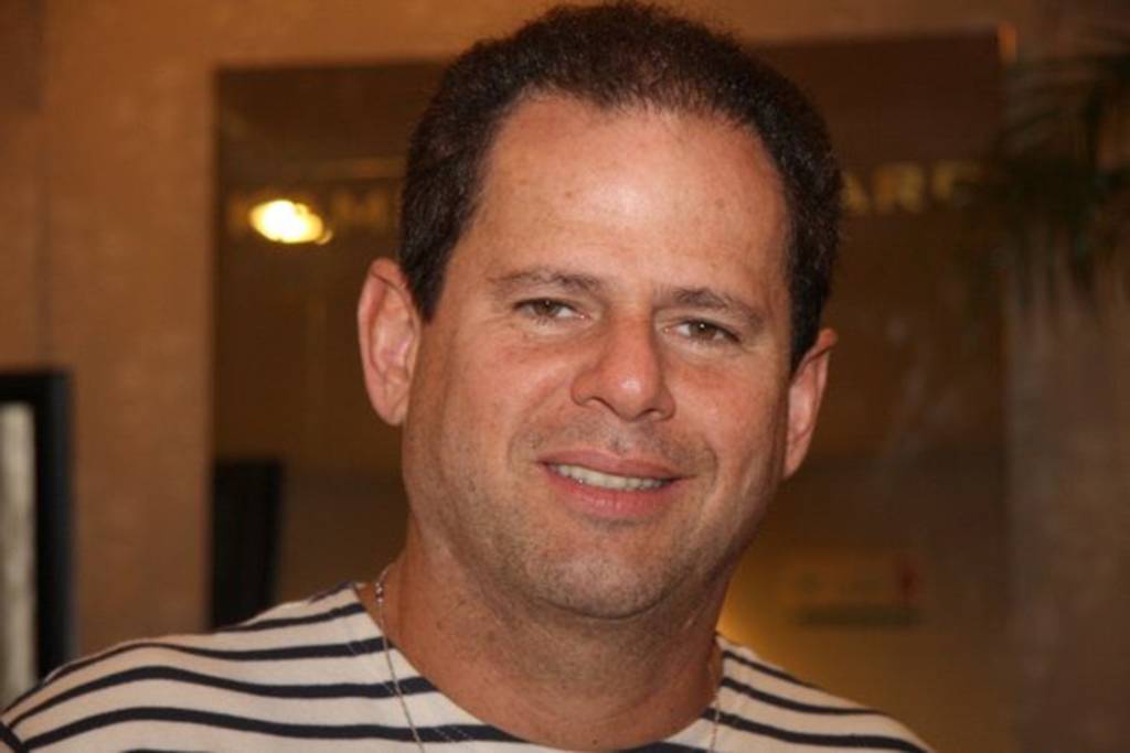 STJ cassa decisão do TRF-2 e manda doleiro para a casa