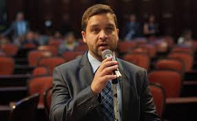 Deputado quer multa de R$ 177 pra quem não usar máscara