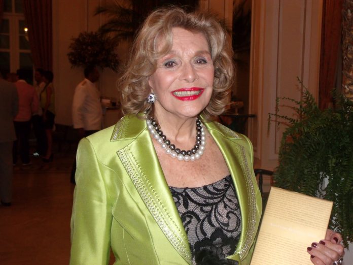 Morre a última diva dos anos dourados: Lourdes Catão