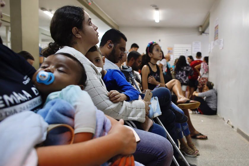 O RIO AGONIZA. 864 cariocas infectados aguardam vagas em hospitais na capital