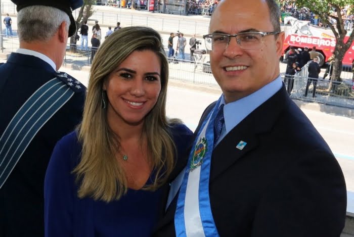 PF ENCONTRA CONTRATO DA PRIMEIRA-DAMA COM EMPRESA INVESTIGADA