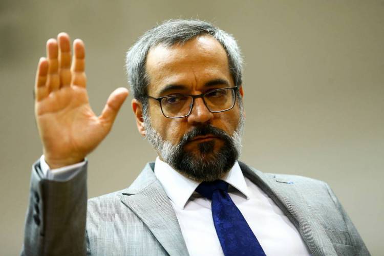 FIM DE LINHA. Weintraub deve ser finalmente demitido por Bolsonaro