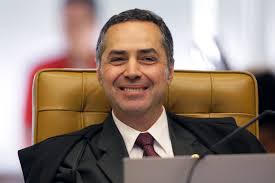 Presidente do TSE afirma que adiamento das eleições deve ser definido até o fim deste mês