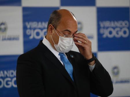 Witzel volta à Alerj e diz que está precisando de ajuda