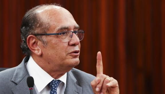 CRISE INSTITUCIONAL. MINISTROS MILITARES CONFRONTAM GILMAR MENDES