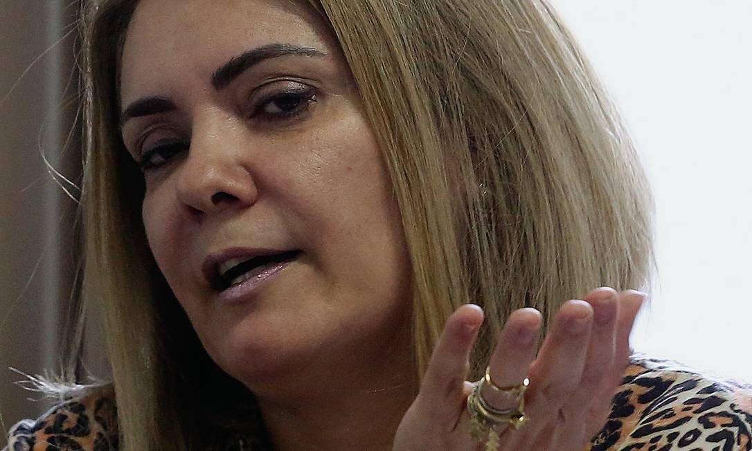 Ex-mulher de Bolsonaro comprou 14 imóveis, alguns em dinheiro vivo