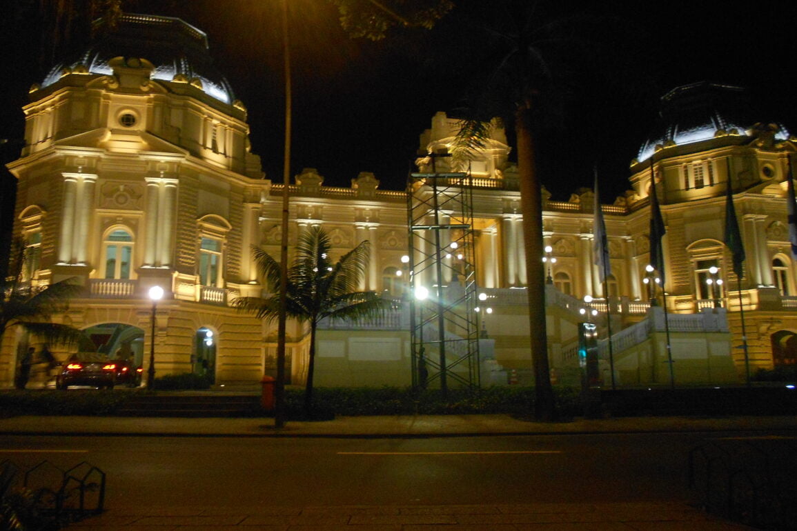 Possibilidade de grampo traz apreensão entre os deputados que têm ido ao Guanabara