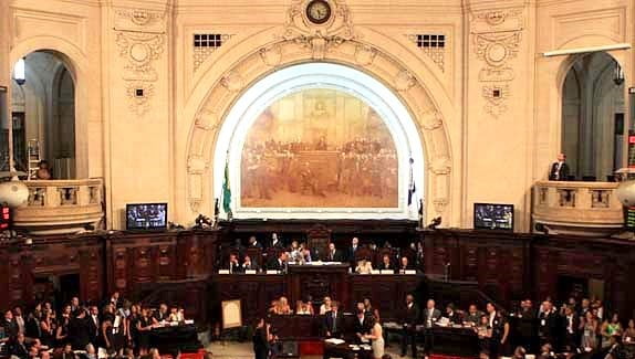 Alerj vai doar R$ 20 milhões para recuperação do Museu Nacional