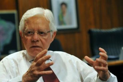 Moreira volta ao debate político nas redes sociais