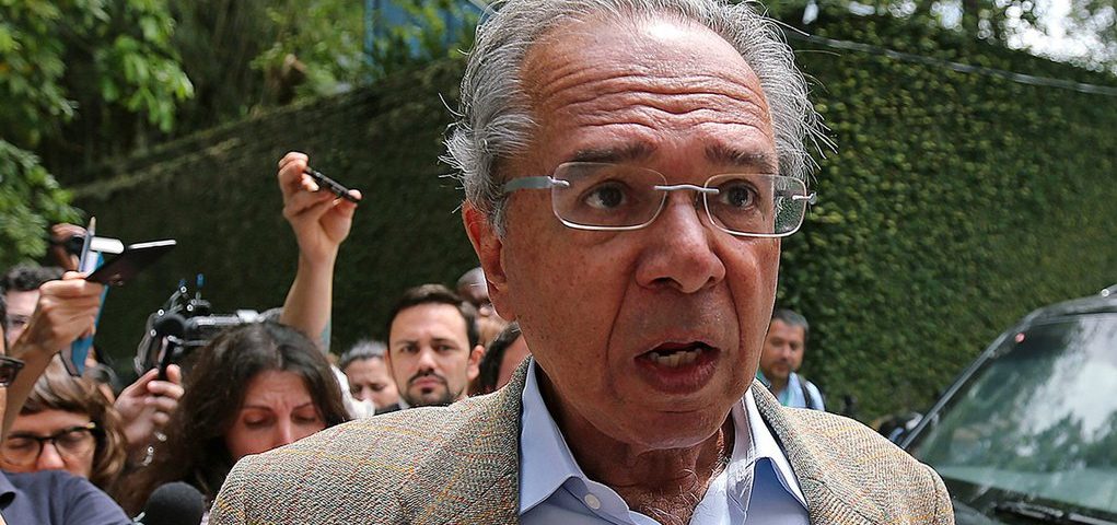 Guedes diz que Bolsonaro poderá sofrer impeachment se furar o teto de gastos