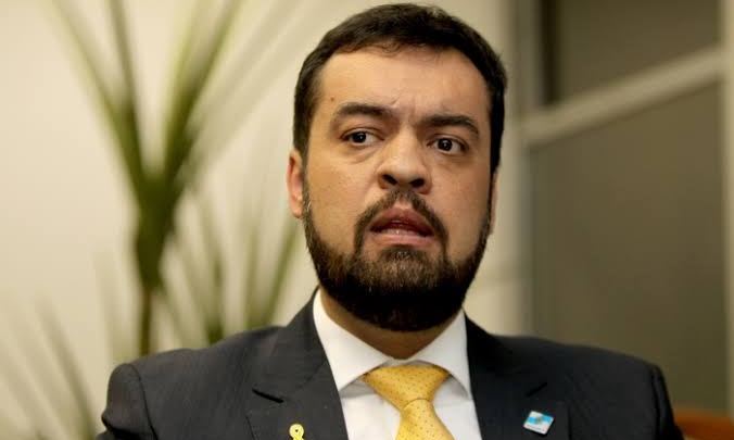 Cláudio Castro não deve nomear deputados no secretariado