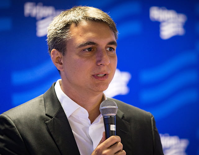 Governador em exercício afasta por 15 dias Pedro Fernandes