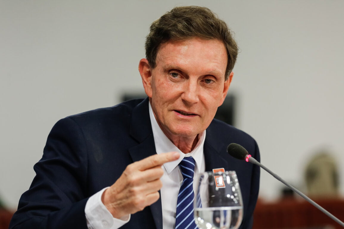 Crivella afirma que irá hoje à CNN mesmo sem Eduardo Paes