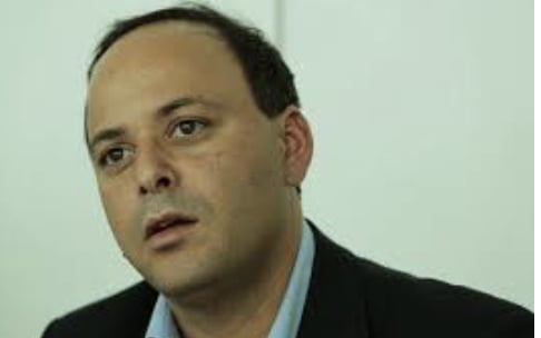 Rodrigo Neves repudia operação de busca e apreensão do MP federal