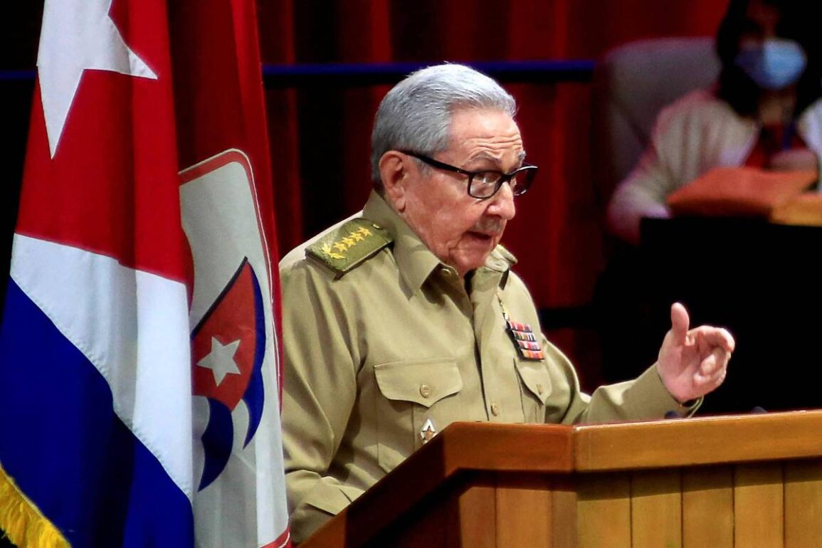 Raúl Castro deixa o comando do Partido Comunista de Cuba