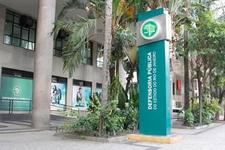 Defensoria Pública afirma que decreto do novo acordo de recuperação reduz direitos dos servidores; viola o pacto federativo e é inconstitucional