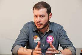 Presidente do PSOL condena lançamento de candidatura de Glauber Braga à Presidência