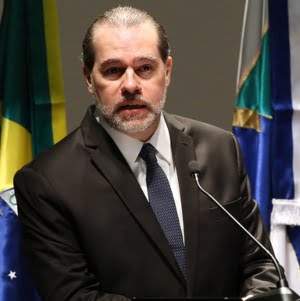 Com base em delação de Cabral, PF pede ao STF abertura de inquérito pra investigar Toffoli