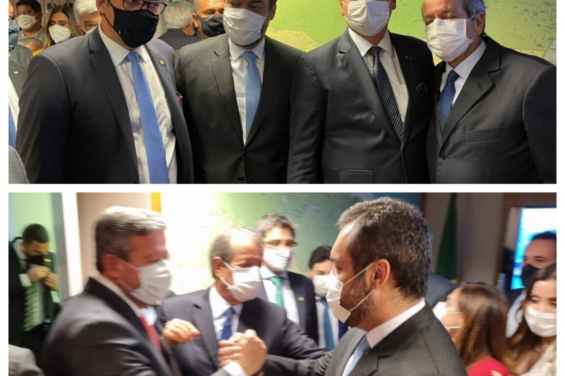 Com a presença de Bolsonaro e de Artur Lira, governador Cláudio Castro dá demonstração de força em ato de filiação no PL