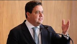 Partidarização das Forças Armadas ameaça a democracia, afirma Felipe Santa Cruz, presidente da OAB