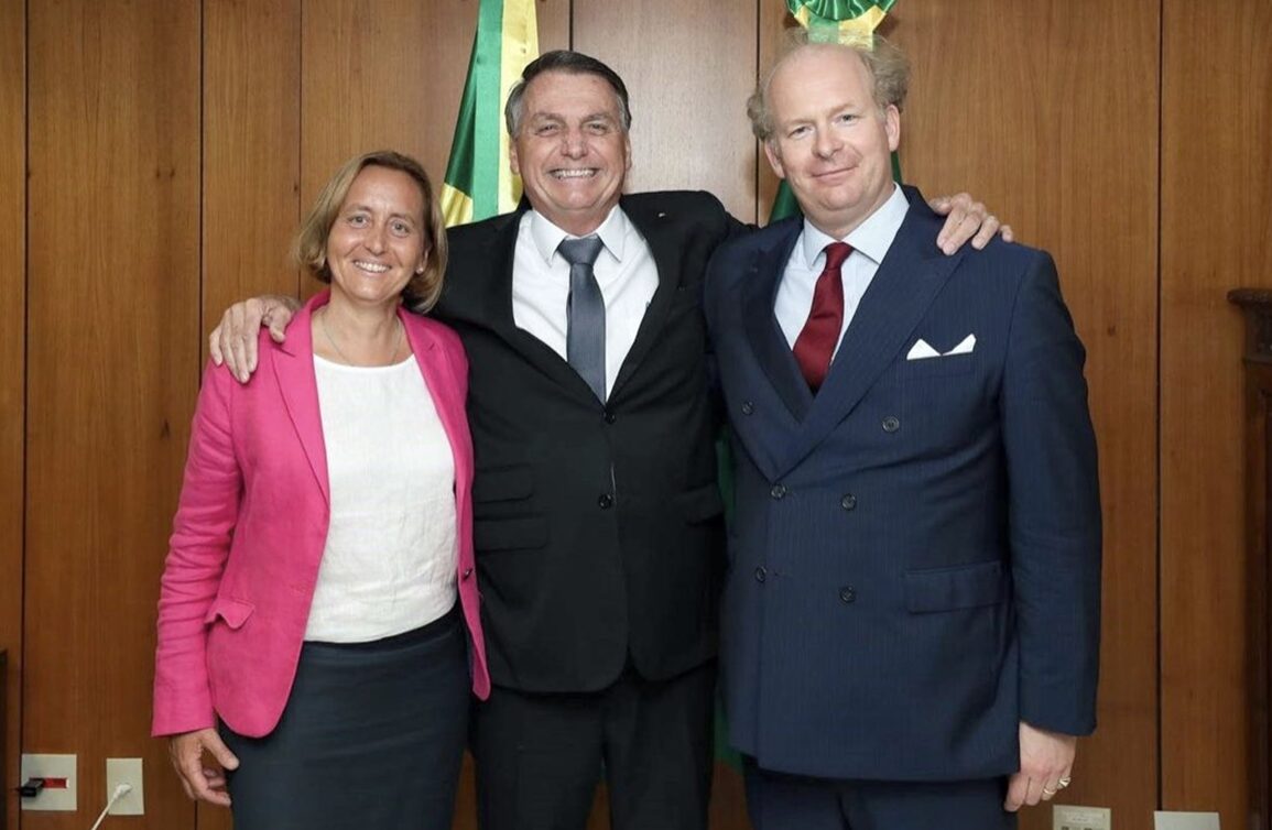 Entidade judaica mais importante do mundo condena encontro de Bolsonaro com nazistas