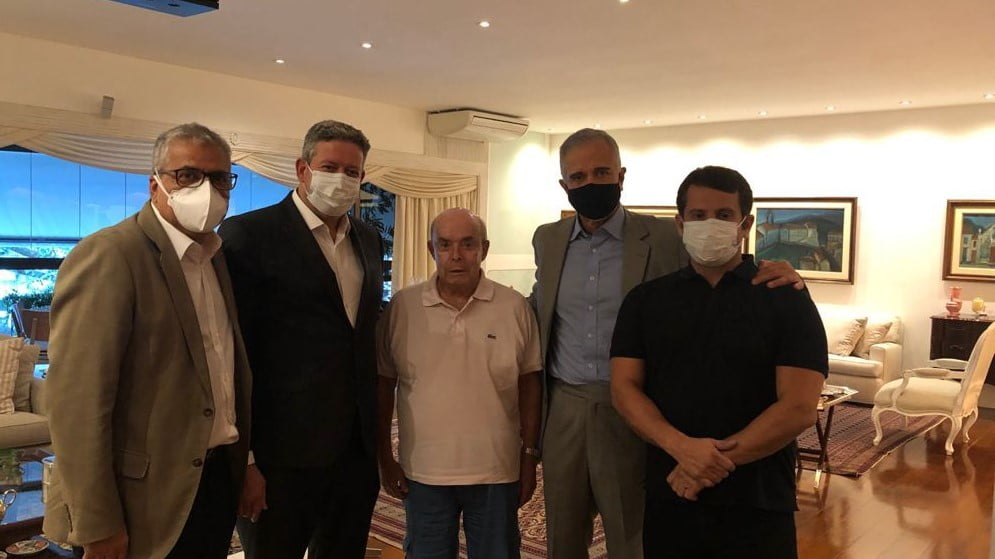 Artur Lira almoça com Cláudio Castro e, depois, vai tomar um cafezinho com Francisco Dornelles