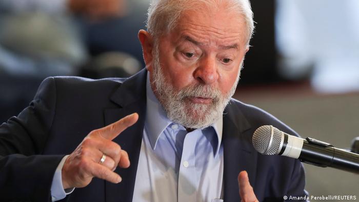 Lula: “Bolsonaro se comporta como se as Forças Armadas fossem um brinquedo”