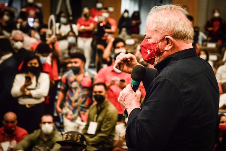 Lula na Bahia sobre Bolsonaro: “O Brasil não merecia alguém tão ignorante e incivilizado”