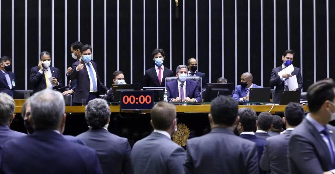 FREIXO, MOLON, PDT E PSOL SE JUNTAM A LAVAJATISTAS E AJUDAM A DERROTAR A PEC 5, QUE COLOCARIA LIMITES AO MINISTÉRIO PÚBLICO