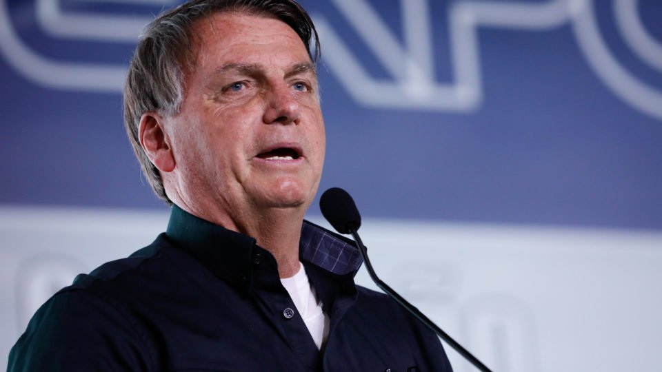 Flávio Bolsonaro diz que CPI vai provocar gargalhadas no seu pai