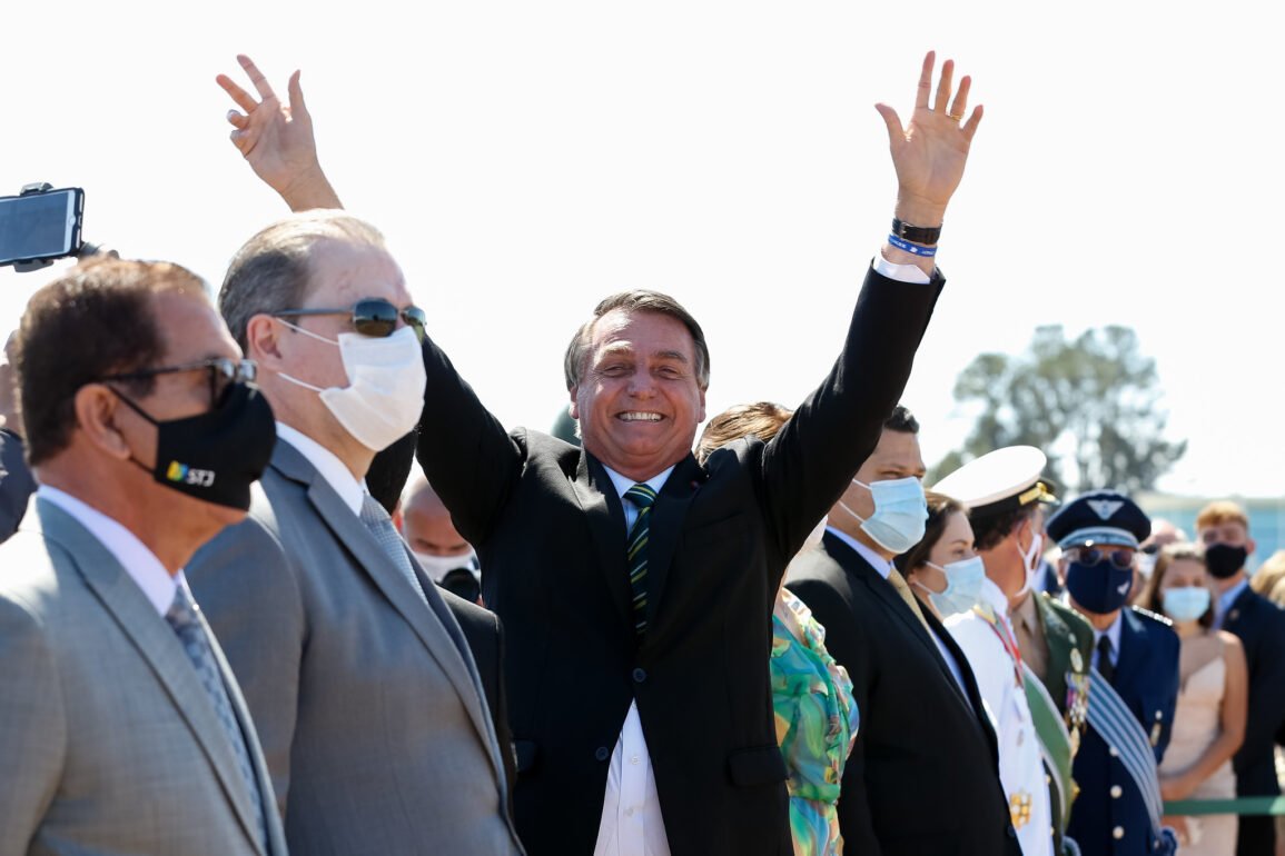 Bolsonaro presenteia Congresso com PIX de emendas sem controle