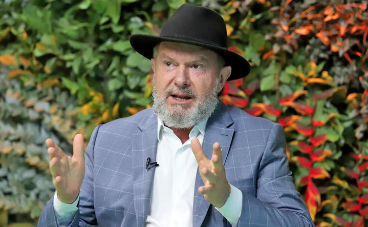 STJ afasta governador do Tocantins do cargo por 6 meses