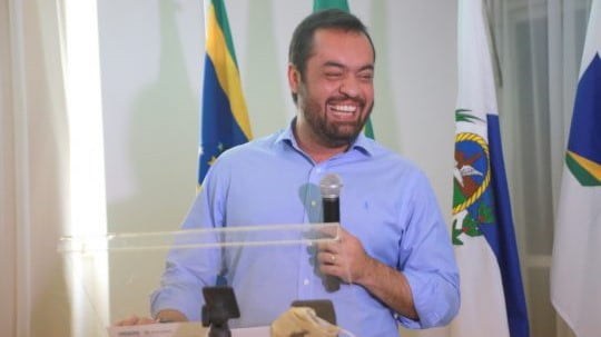 Cláudio Castro amplia sua base e incorpora o União Brasil ao governo