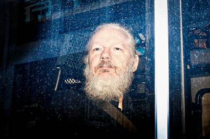 TRIBUNAL DO REINO UNIDO APROVA EXTRADIÇÃO DE JULIAN ASSANGE E VAI ENTREGÁ-LO PARA A MORTE NUMA PRISÃO DOS ESTADOS UNIDOS
