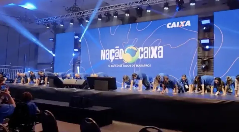 Presidente da Caixa Econômica ‘bota’ alto escalão do banco para fazer flexões