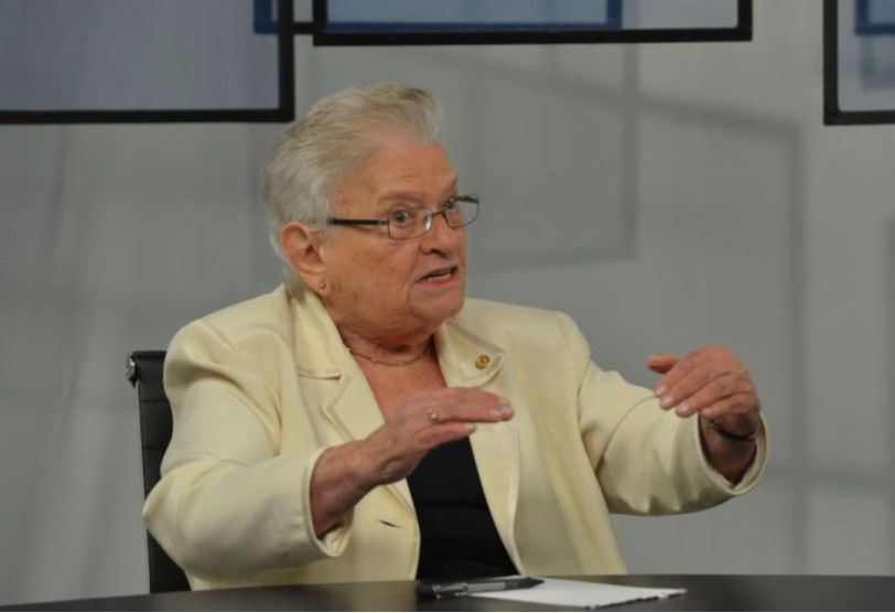 Internada em Brasília, Luiza Erundina tem melhora no estado de saúde