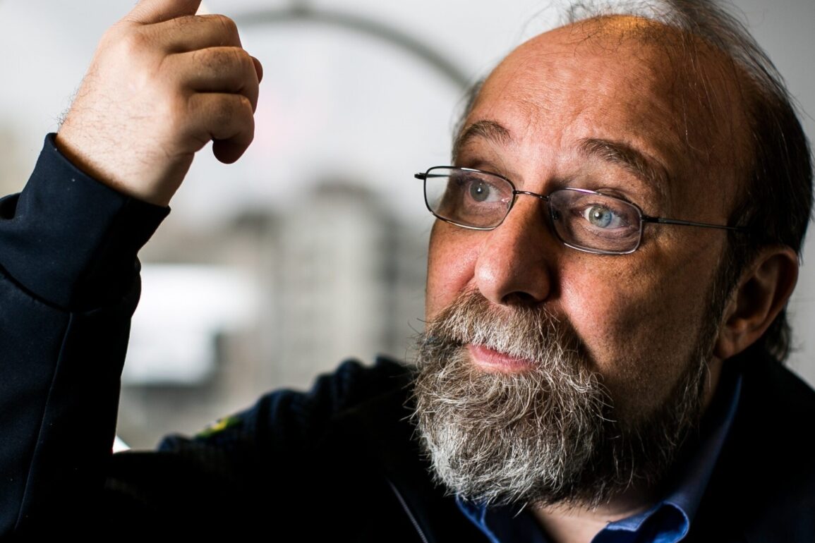 Um dos maiores cientistas brasileiros, Miguel Nicolelis, defende interdição de Queiroga e questiona quantas crianças terão de morrer
