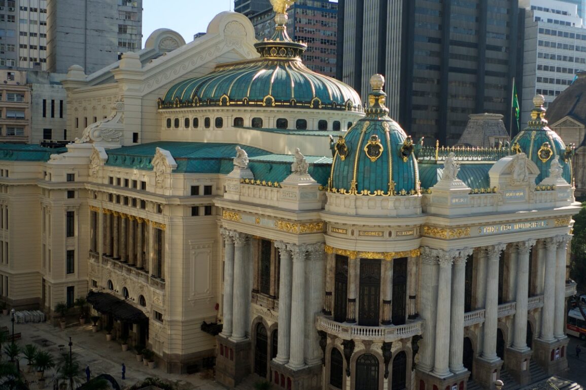 Theatro Municipal tem edital para revitalizar atividades criativas