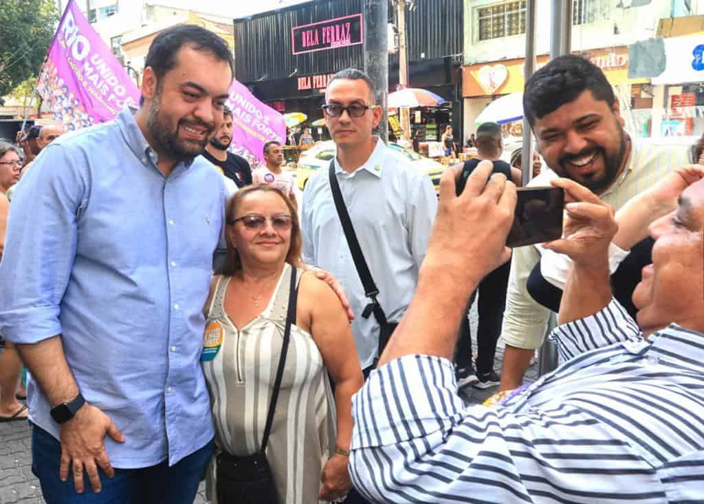 Cláudio Castro participa de roda de conversa com moradores e comerciantes de Olaria e Bonsucesso