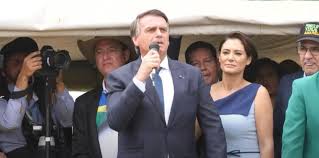 A máquina eleitoreira de Jair Bolsonaro e a quietude cívica e sábia de Lula da Silva.