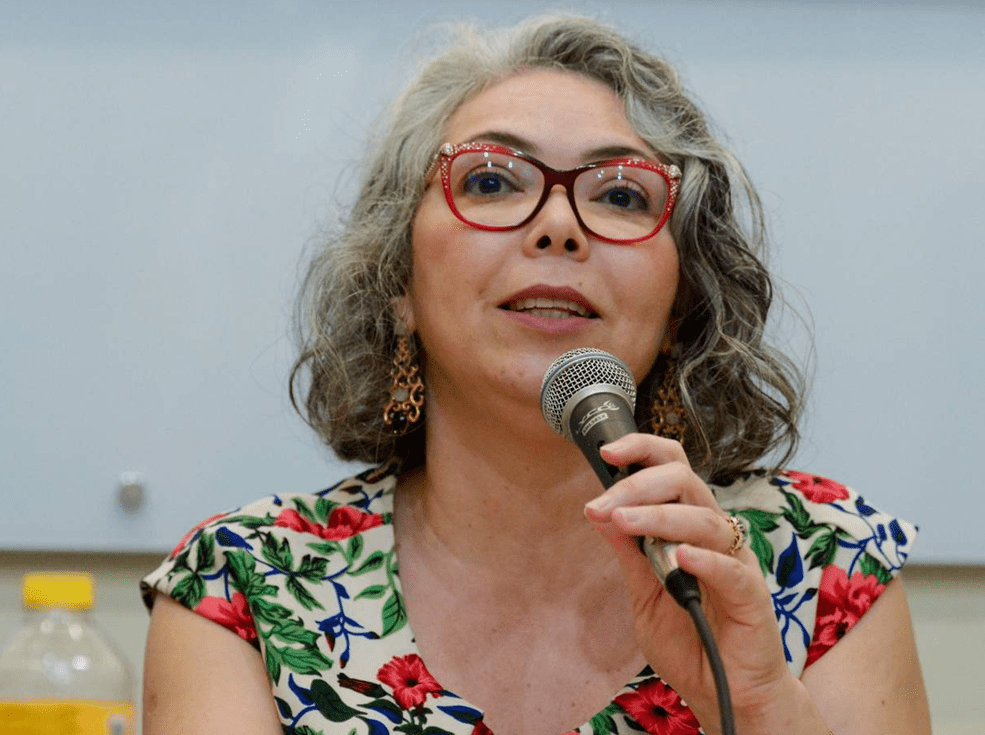 A vereadora Liana Cirne destaca a importância de comparecer às urnas “Vamos às urnas para salvar o Brasil do bolsonarismo”
