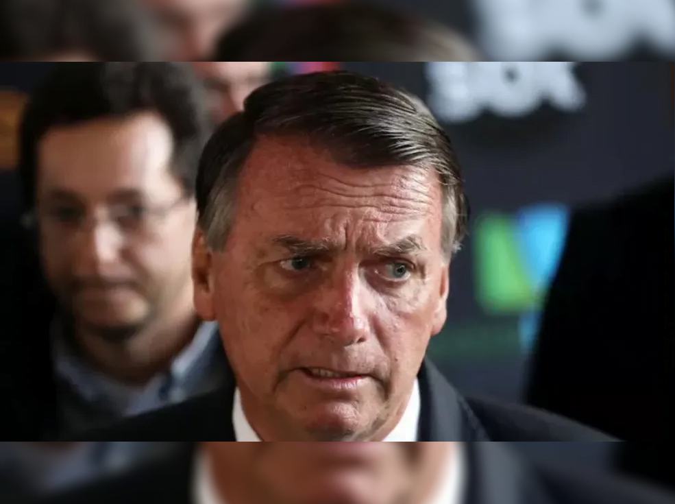 Quase R$ 10 milhões em adesivos e camisetas gasto em campanha de Bolsonaro