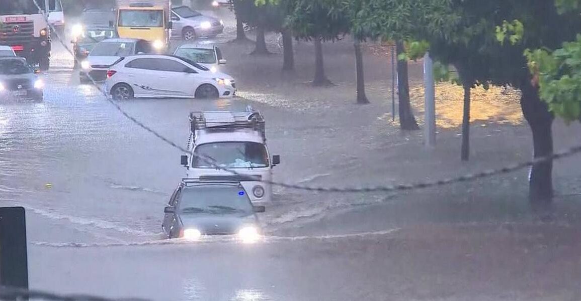 Chuvas no Rio: governo estadual estuda medidas para ajudar municípios