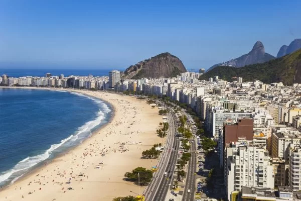 Turista morre afogada na praia de Copacabana