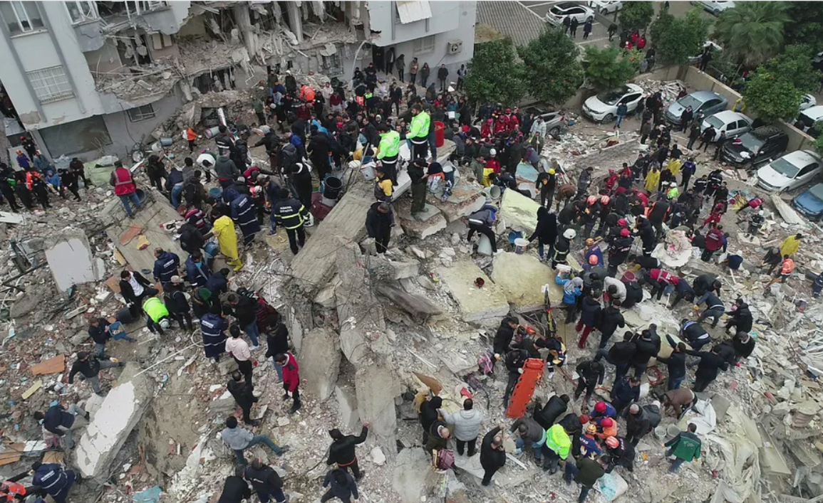 Turquia e Síria: 9,5 mil mortos, 8 mil resgatados com vida e 11 mil prédios destruídos