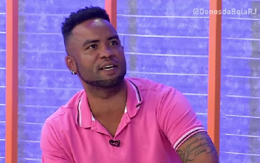 Band Rio demite comentarista e ex-jogador Carlos Alberto por agredir torcedor do Flamengo