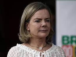 Gleisi se solidariza com parentes dos 7 mortos em Sinop: “A gente sabe quem é o guru do ódio”