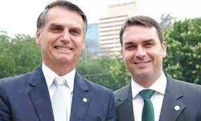 Para criticar PT, Flávio Bolsonaro cita Sellic e acaba atingindo governo do pai