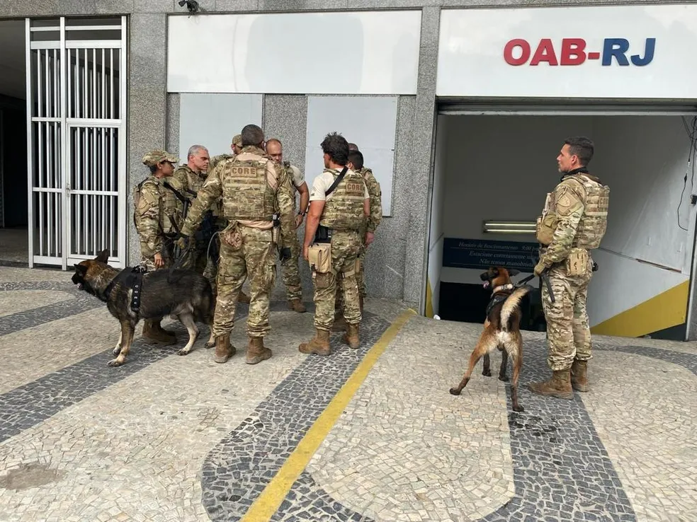 Ameaça de bomba faz polícia esvaziar às pressas o prédio da OAB do Rio